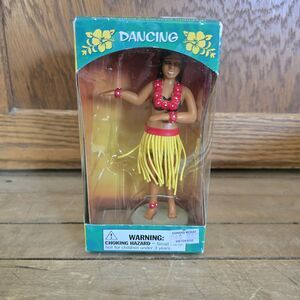 HULA GIRL DANCING DASHBOARD VINYL FIGURE ACCOUTREMENTS 2009 SEALED